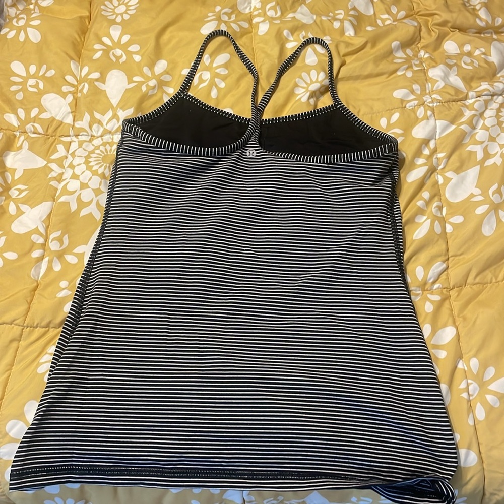 Lululemon - Picture 2 of 2